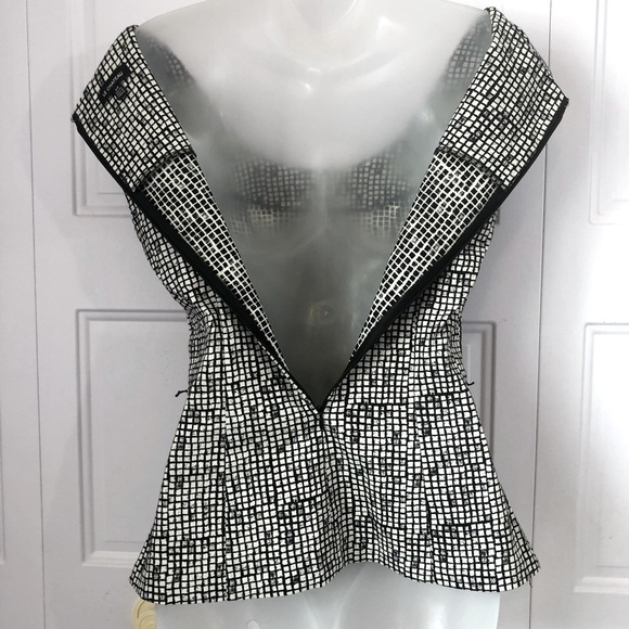 Y2K LE CHÂTEAU coordinating set black and white abstract design size 4 - Picture 7 of 13